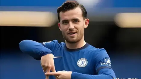 皇马中场迎来最强竞争，卡马文加复出，阿隆索手握双后腰王牌